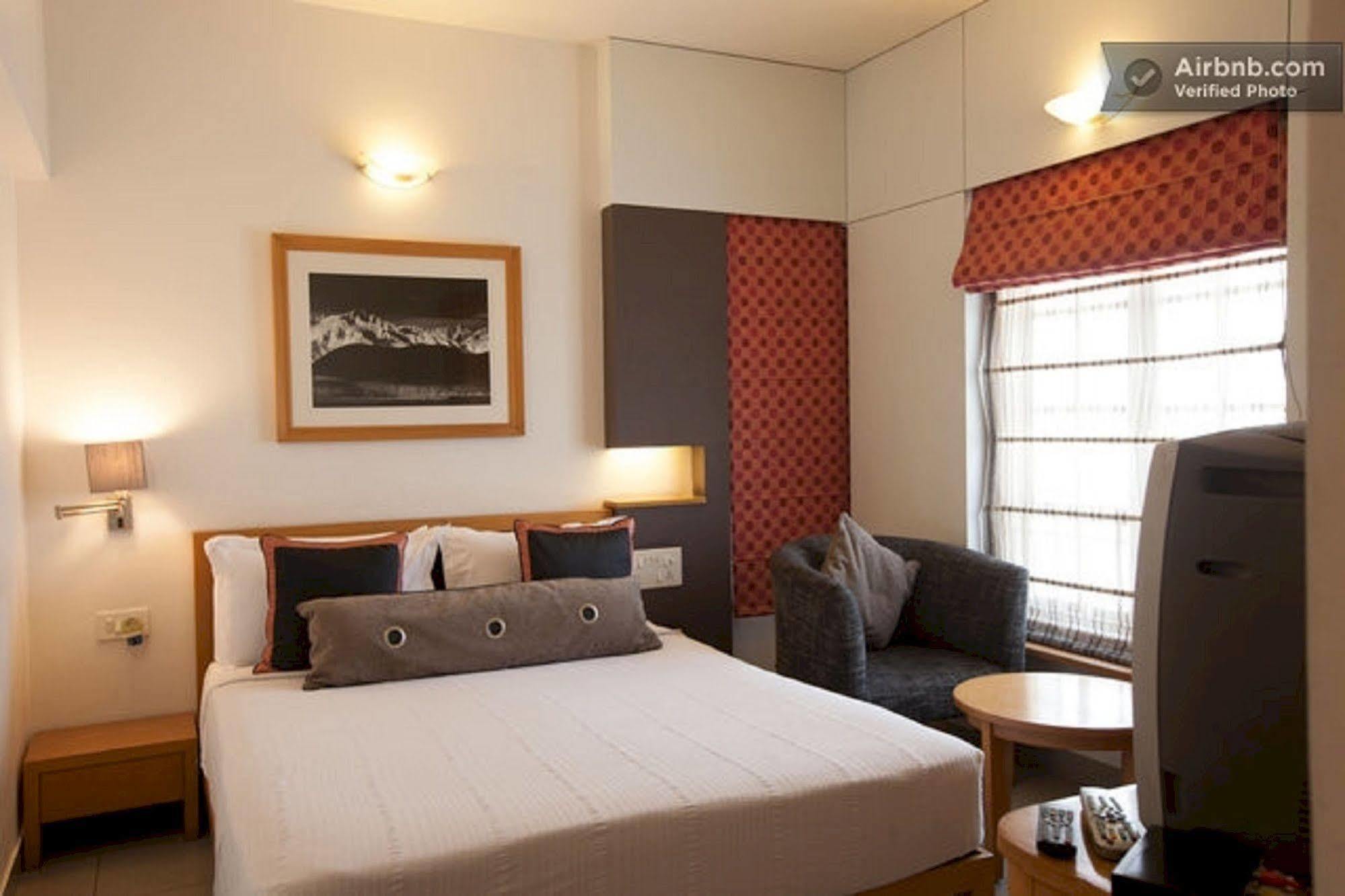 Tristar Serviced Apartments Bangalore Buitenkant foto