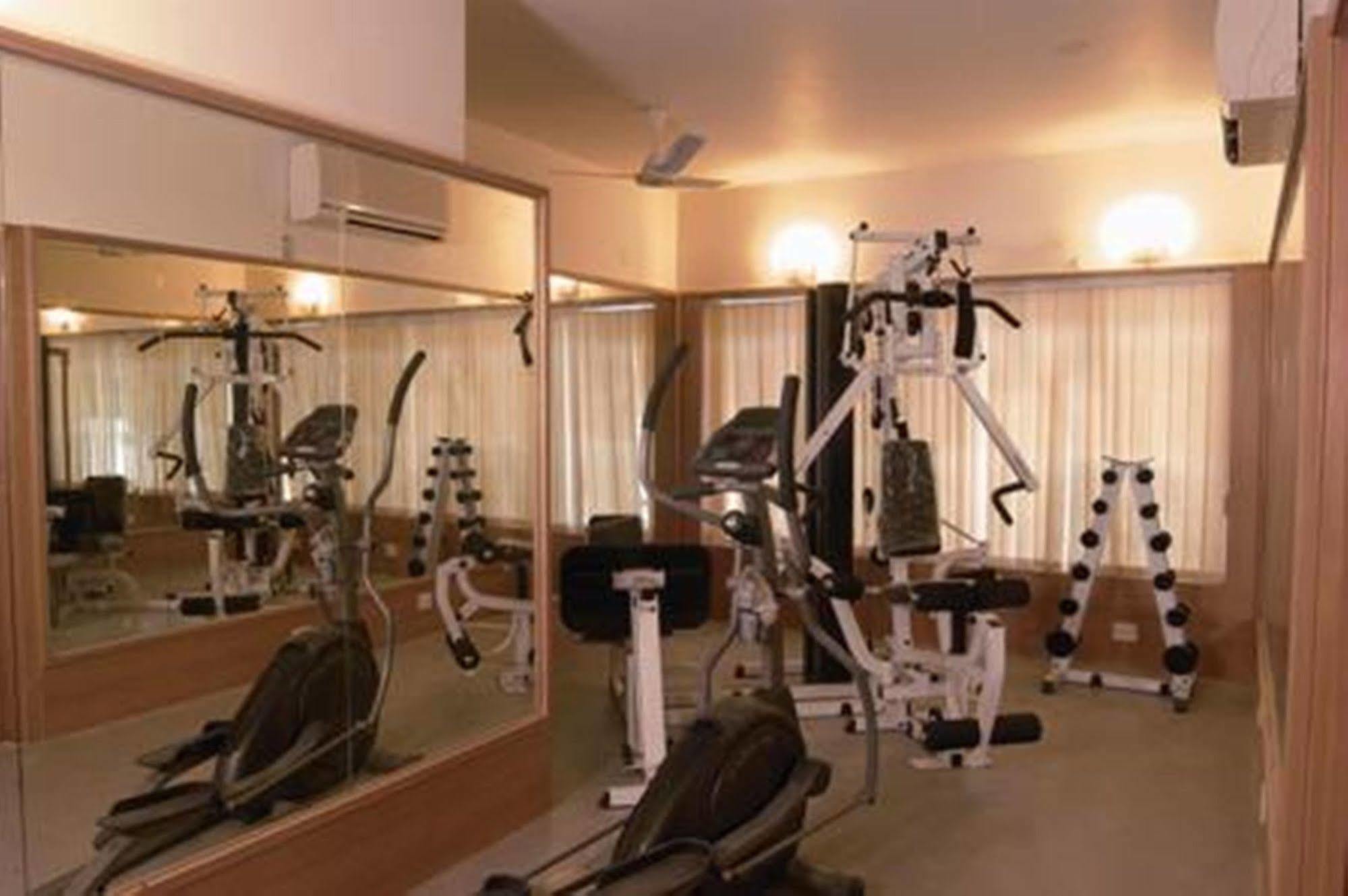 Tristar Serviced Apartments Bangalore Buitenkant foto
