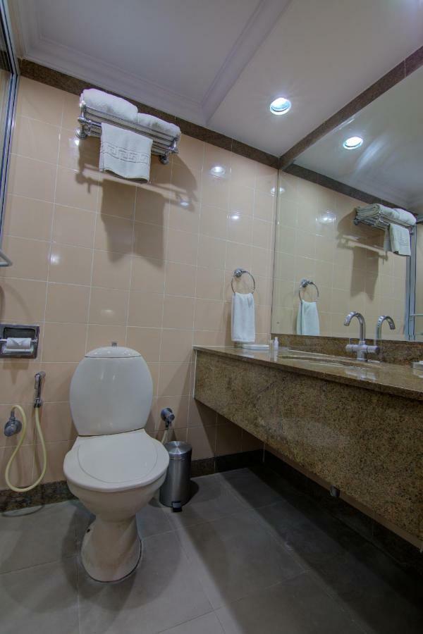 Tristar Serviced Apartments Bangalore Buitenkant foto