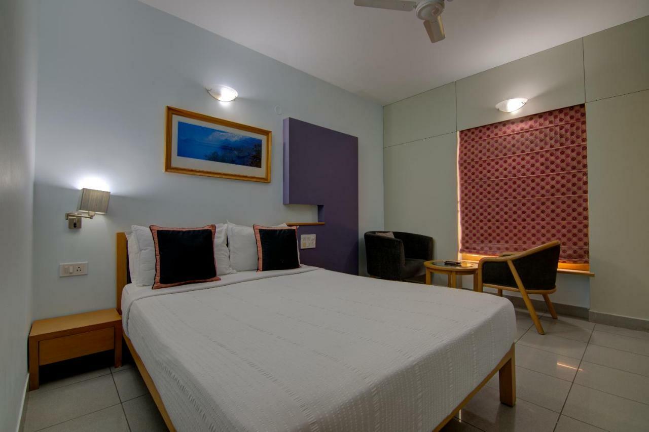 Tristar Serviced Apartments Bangalore Buitenkant foto
