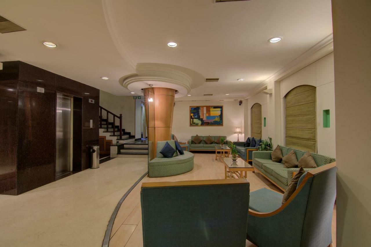 Tristar Serviced Apartments Bangalore Buitenkant foto