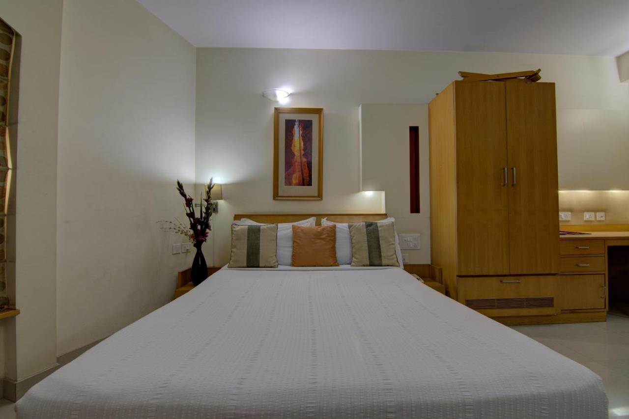 Tristar Serviced Apartments Bangalore Buitenkant foto