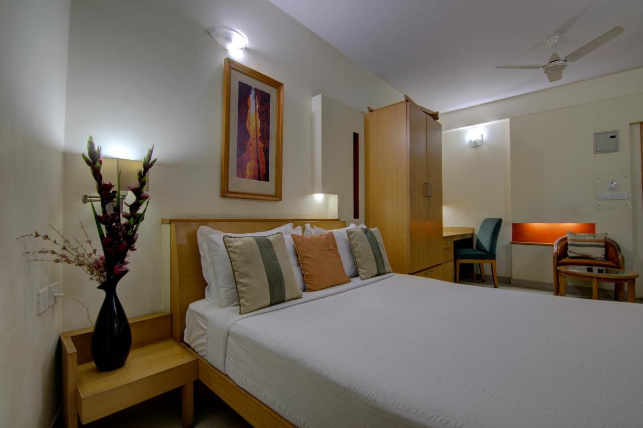 Tristar Serviced Apartments Bangalore Buitenkant foto